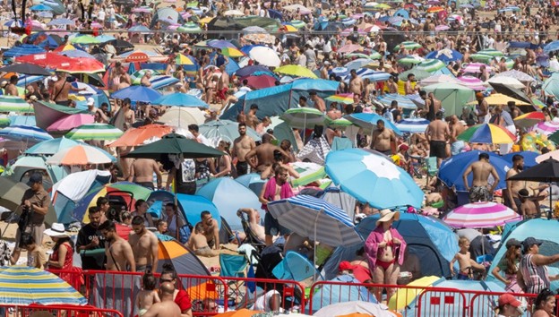 Met Office Issues Weather Warning as Thunder, Showers Hit Today