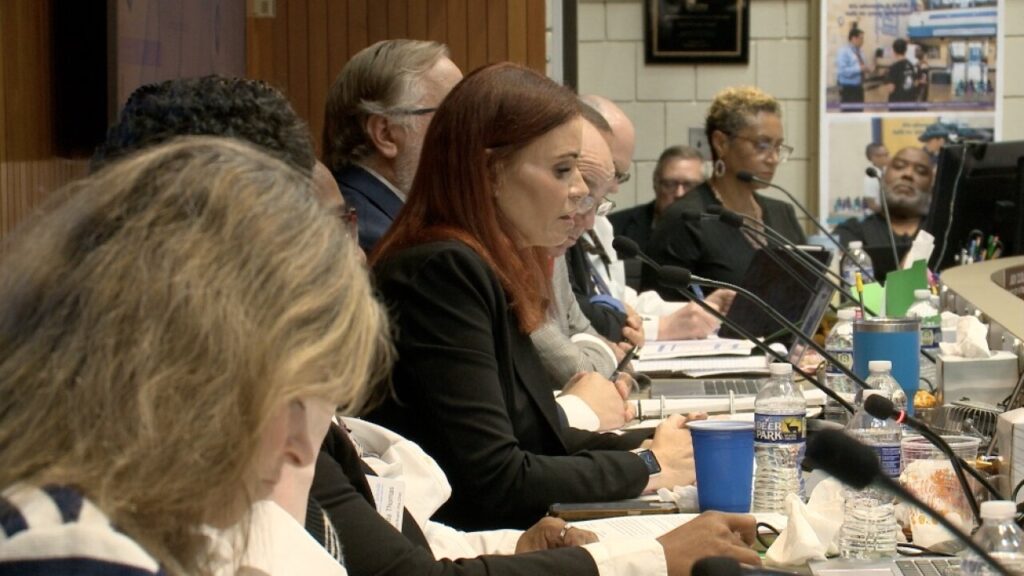 Norfolk Mayor Cancels Joint Session After School Board Delays Consolidation Vote